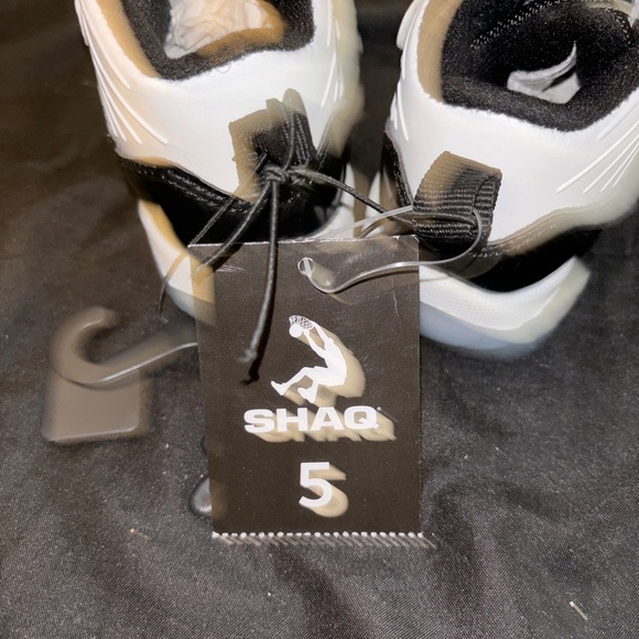 NWT Shaq Sz 5 infant sneaker - Picture 2 of 12